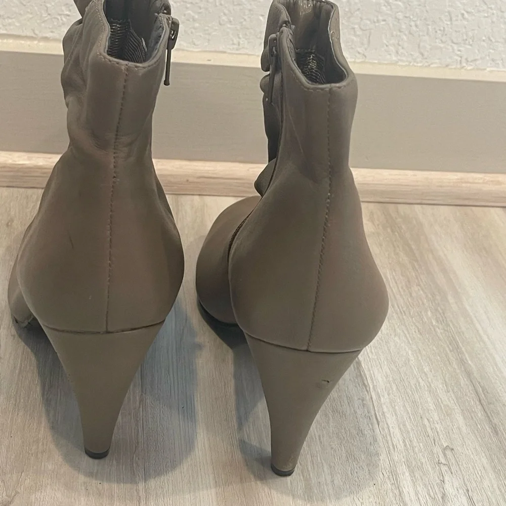 Arturo‎ Chiang ankle Boots size 9